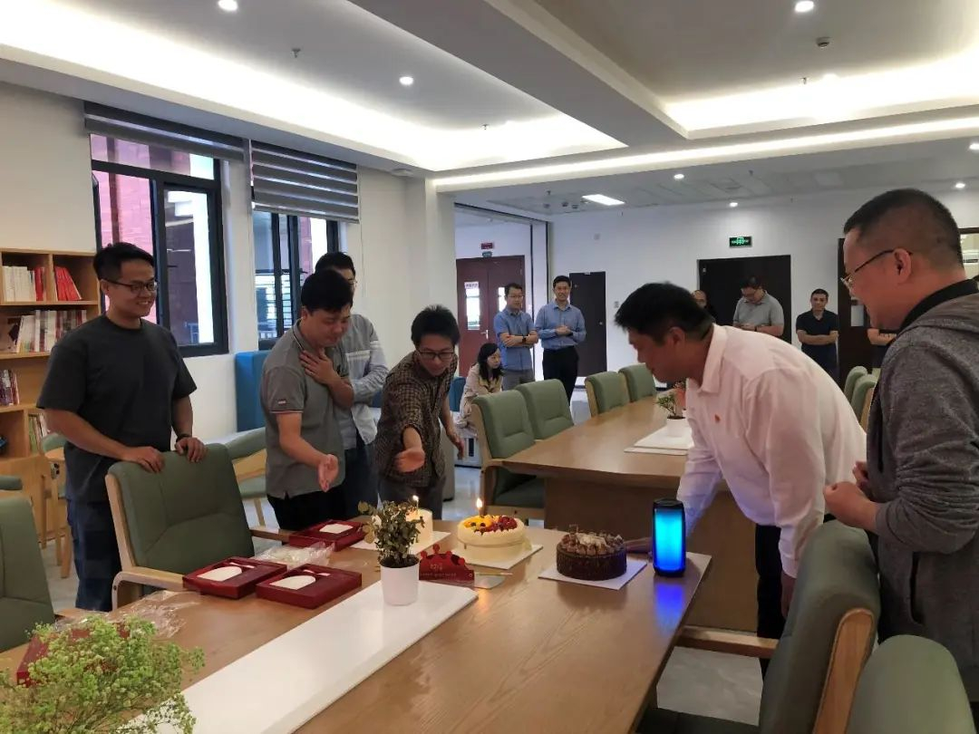 已移除此图像。由于安全原因,仅允许来自本地域的图像。 已移除图像。